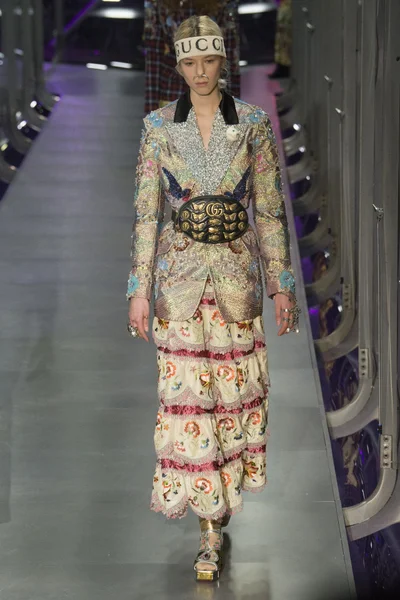 Look 2